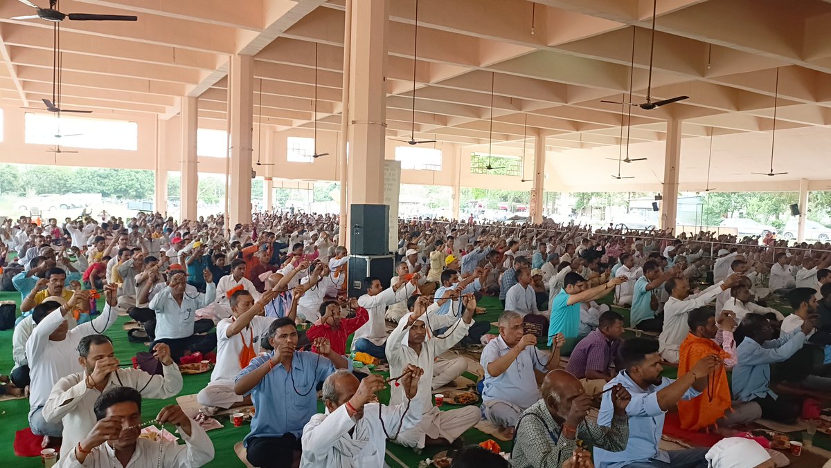 संत श्री आशारामजी आश्रम, लुधियाना, पंजाब में ऋषि प्रसाद सम्मेलन एवं सामूहिक माला पूजन कार्यक्रम का आयोजन किया गया। श्रद्धालु साधकों ने बढ़-चढ़कर भाग लिए । 
#RishiPrasadSammelan #Malapujan