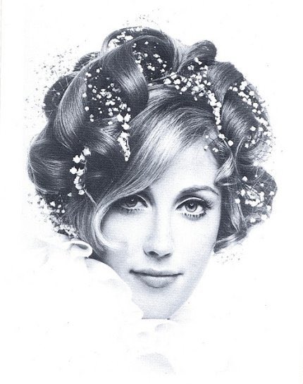 Happy birthday to lesbian icon lesley gore! she would be 77 today  