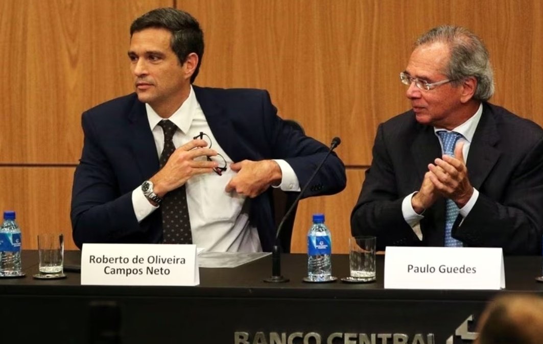 Aqui a gente cava notícia antiga pra justificar comportamentos atuais

Em matéria de 04.10.21, o <a href="/infomoney/">InfoMoney</a> denunciou que Paulo Guedes e Campos Neto criaram offshores nas Ilhas Virgens Britânicas, e no Panamá respectivamente, conhecidos paraísos fiscais 

Guedes, ao longo dos