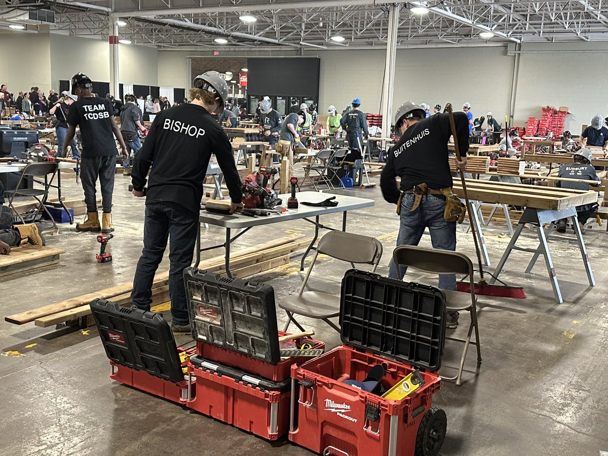 RVeeTee's tweet photo. So proud to witness our @TLDSB students competing at the #2023SkillsOntarioCompetition! #OntarioSkills #TLDSBskills #StartMeUp @TLDSB_Pathways @HuntsvilleHS https://t.co/1JGvrfuSCy
