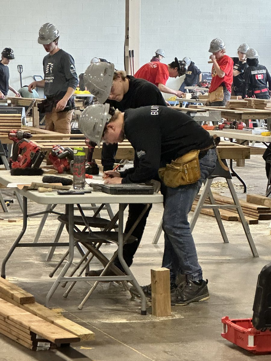 RVeeTee's tweet photo. So proud to witness our @TLDSB students competing at the #2023SkillsOntarioCompetition! #OntarioSkills #TLDSBskills #StartMeUp @TLDSB_Pathways @HuntsvilleHS https://t.co/1JGvrfuSCy
