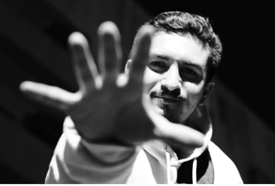 sims_library's tweet image. oh hi,
you answered.
well lets get straight to it.
do you have time to talk about
masculinity?
-- Andrew Zaragoza

simslibraryofpoetry.substack.com/p/poem-a-week-…