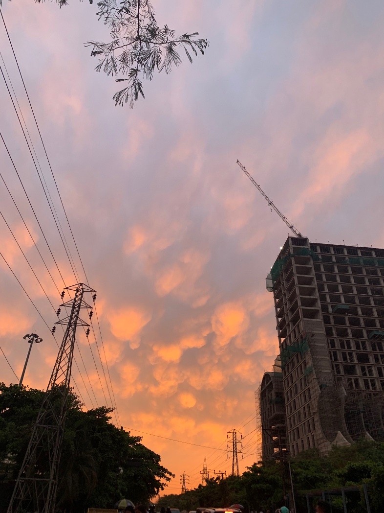 Nature2610's tweet photo. #Sunset #clouds  #eveningsky https://t.co/oexCQ499z7