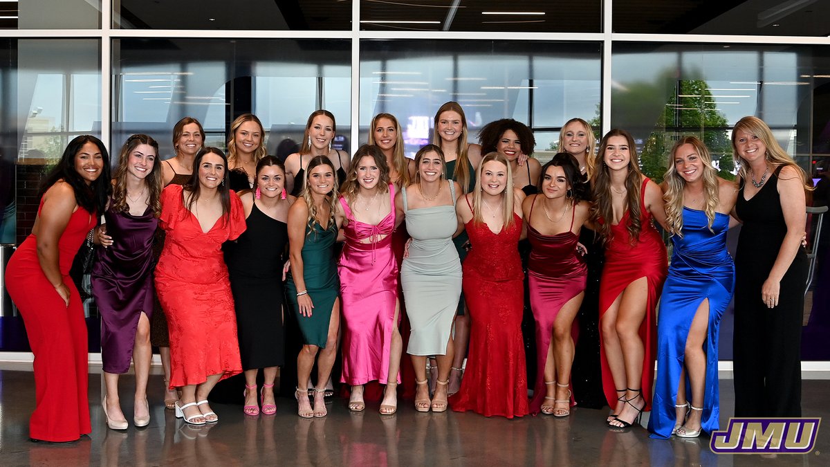 𝐀𝐛𝐨𝐮𝐭 𝐥𝐚𝐬𝐭 𝐧𝐢𝐠𝐡𝐭...💃

2023 JMU Athletics Gala

#GoDukes