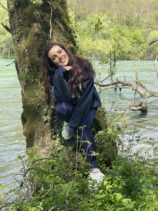 weekend in the mountains ⛰️ #mountains #actress #rest #Twitterlogo https://t.co/8IPvFBcQdS<a href="/tag/mountains"class="tags">#mountains</a><a href="/tag/actress"class="tags">#actress</a><a href="/tag/rest"class="tags"><span>#rest</span></a><a href="/tag/twitterlogo"class="tags"><span>#twitterlogo</span></a>