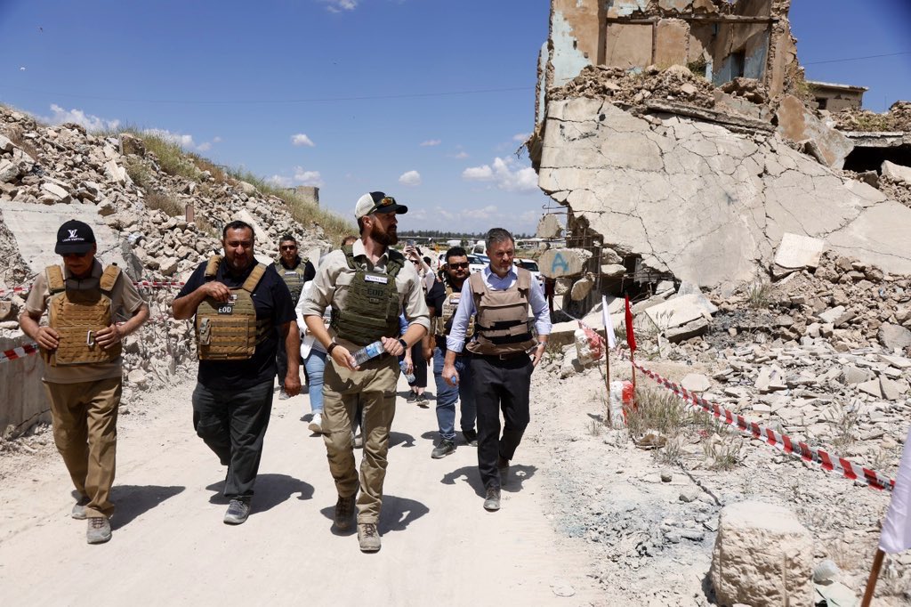 Greg_Galligan's tweet image. Je viens de faire une autre visite au quartier ancien de #Mossoul - c'est formidable de voir les progrès réalisés dans l'élimination des risques d'explosion et les efforts de reconstruction ! #Irak