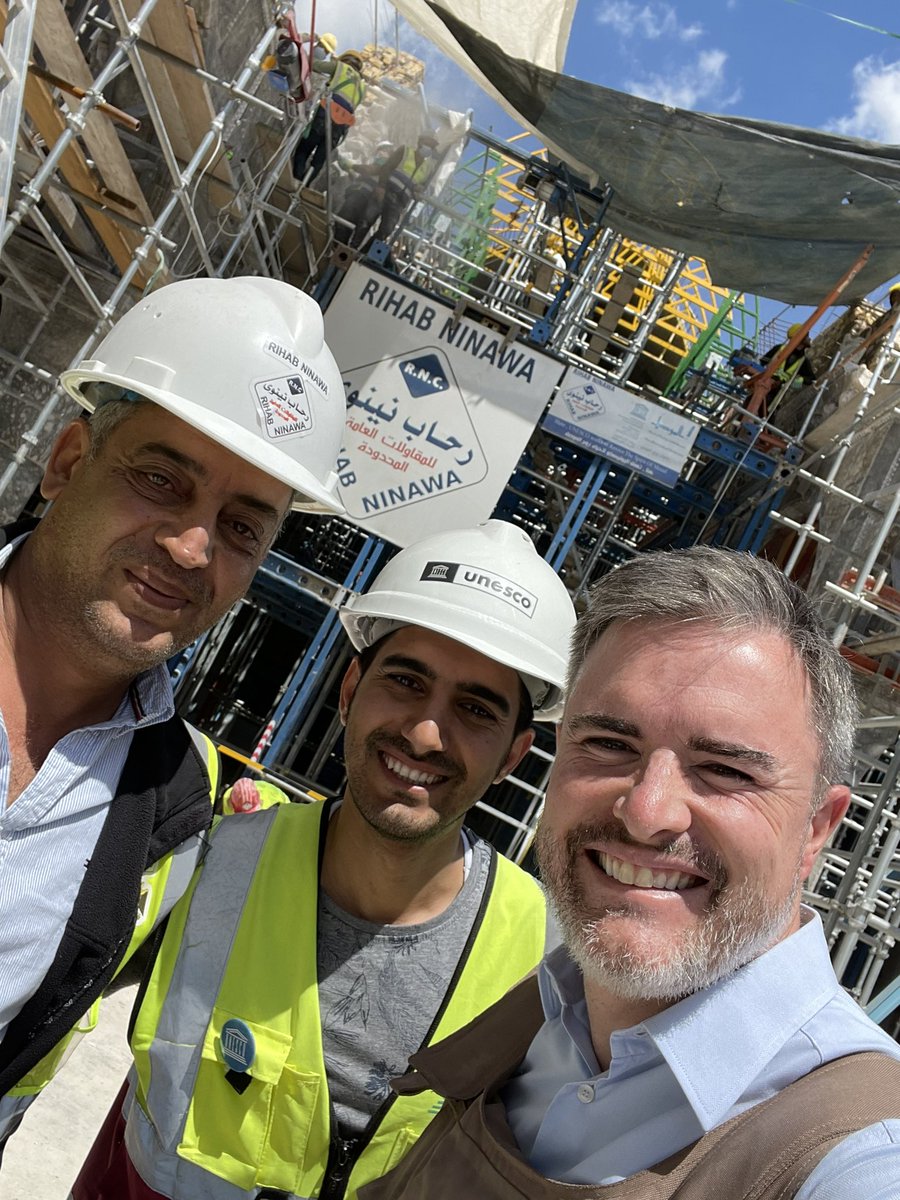 Greg_Galligan's tweet image. Je viens de faire une autre visite au quartier ancien de #Mossoul - c'est formidable de voir les progrès réalisés dans l'élimination des risques d'explosion et les efforts de reconstruction ! #Irak