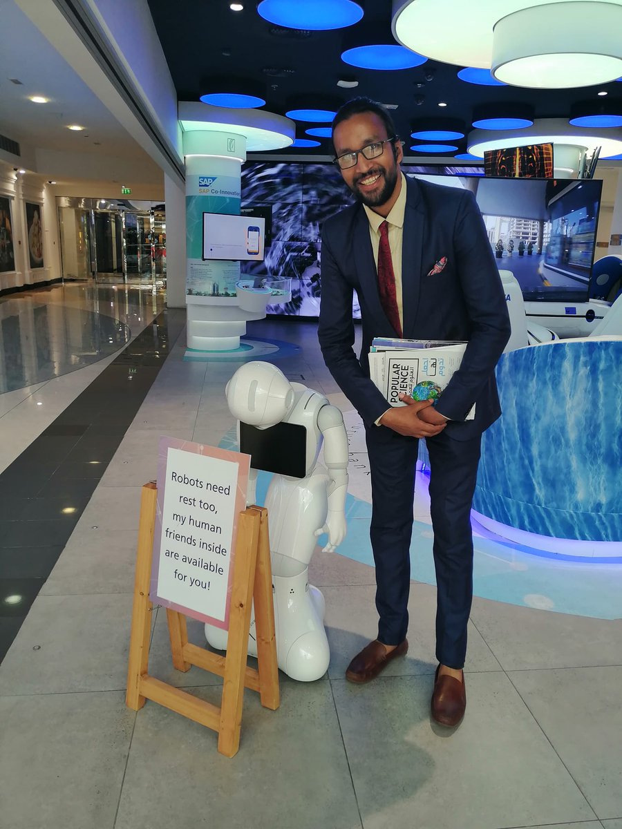 Noble With Asimo Robot 📷 at Dubai Future Centre #dubai #noblearya #Nobletransformationhub #artificialintelligence #ASIMO
