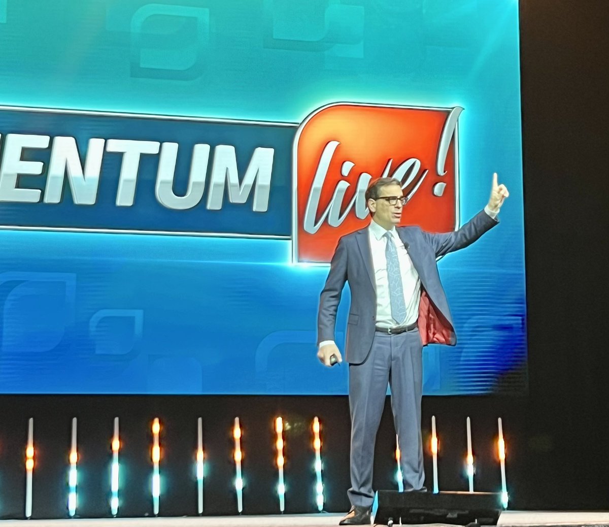 lisasburch's tweet photo. Thanks @DanielPink for a great opening session on day 2 of NatCon. @NationalCouncil #Natcon2023 #momentum #noregrets https://t.co/hxfnqZ0Edy