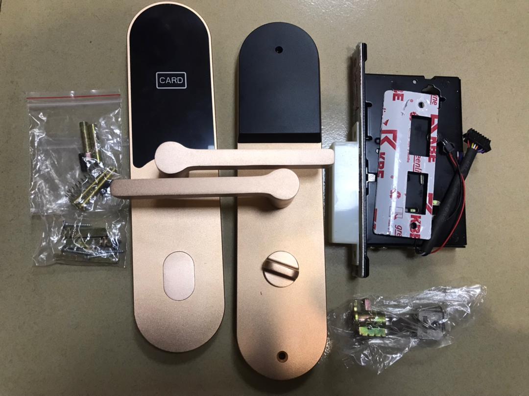 zimlocks's tweet photo. @ruffydfire At Zimlocks Nig, we specialized on smart locks,  hotel card lock key, residential smart locks, fingerprint locks, access control, customized Doorplate number, energy saver switch, e.t.c  we also run installations/programming. 
Contact/ WhatsApp 09099923134. https://t.co/EhDeWT79Nn