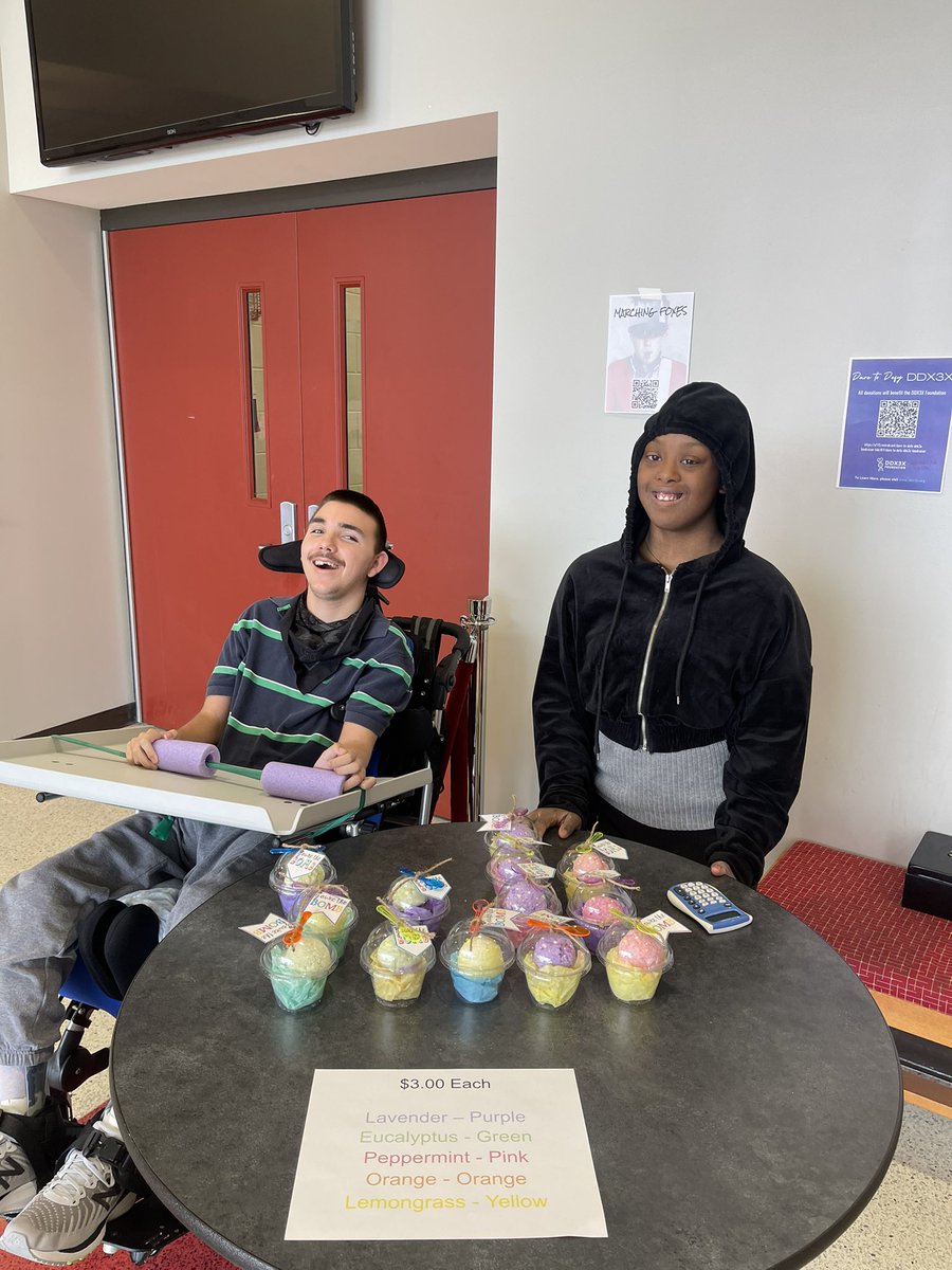 MrsCooperYHS's tweet photo. Are you looking for a gift for Mother’s Day?! YHS Voc. Ed. Students are selling homemade bath bombs! $3 each!🛁🌸 https://t.co/OqvAX5yhsN