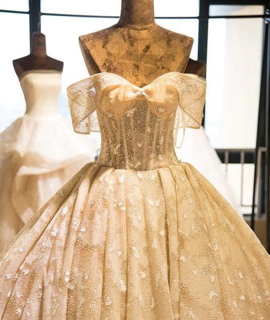 Bridelily Amazing Strapless Lace-up Satin Wedding Dress Review dlvr.it/SnQYHc