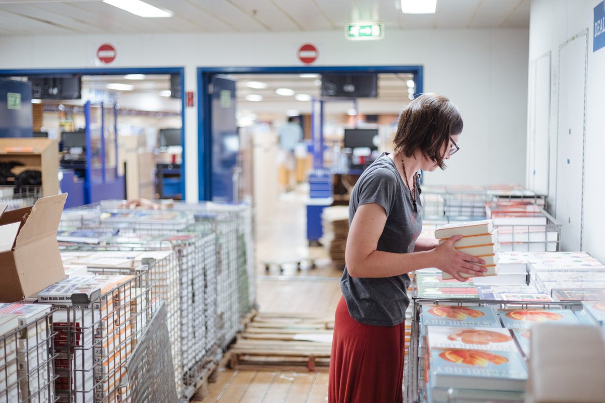 logoshope's tweet image. Ever wondered where all the books for the bookfair are stored? 

The bookhold is an area where all stock is stored. Every day before the opening of the bookfair, books are brought up from the bookhold and stocked on the bookfair shelves. The bookhold can store over 800,000 books!