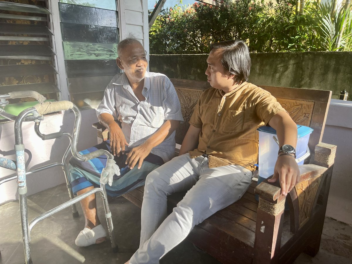 MadyasirAB's tweet photo. ZIARAH KASIH AIDILFITRI KAMPUNG SEPAKAT MASAI

Petang tadi (Mei 2, 2023) saya bersama Ketua Kampung Kg. Baru Masai, Tok Indraputra Hj. Ibrahim melakukan Ziarah Kasih ke atas beberapa keluarga memerlukan di sekitar Kampung Sepakat Masai.

[1/3] https://t.co/6mTDjupAu8