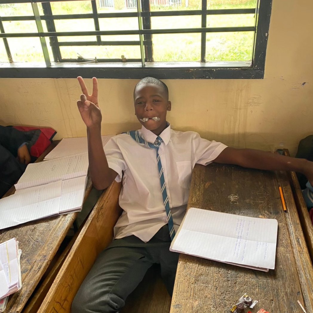 zeli_candy's tweet photo. ✌🏾✌🏾 Back to school, back at it !! #zelitosoweto #letaresecondary #zelicandy #zelisweets #TownshipFlava #Soweto #SchoolSampling #zelitours https://t.co/fnPX4nF9n5