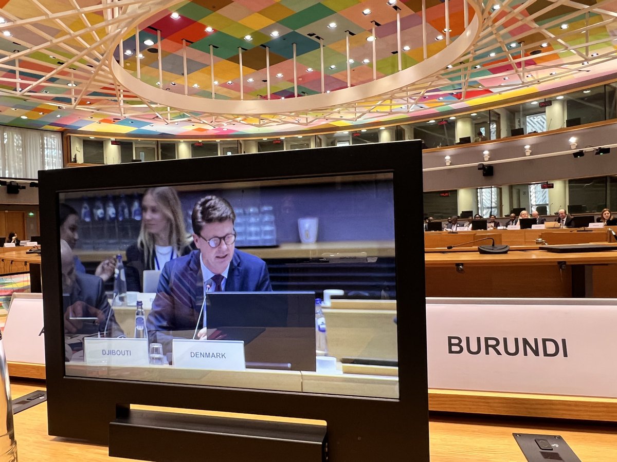 BurundinAddis's tweet photo. #HappeningNow: In the premises of Europa Building, 6th Joint Informal Retreat between the #EuropeanUnion Political and Security Committee (#EUPSC) and the #AfricanUnion Peace and Security Council in #Brussels. The Delegation of #Burundi is led by Amb. @willynyamitwe. https://t.co/ldT3i17pHZ