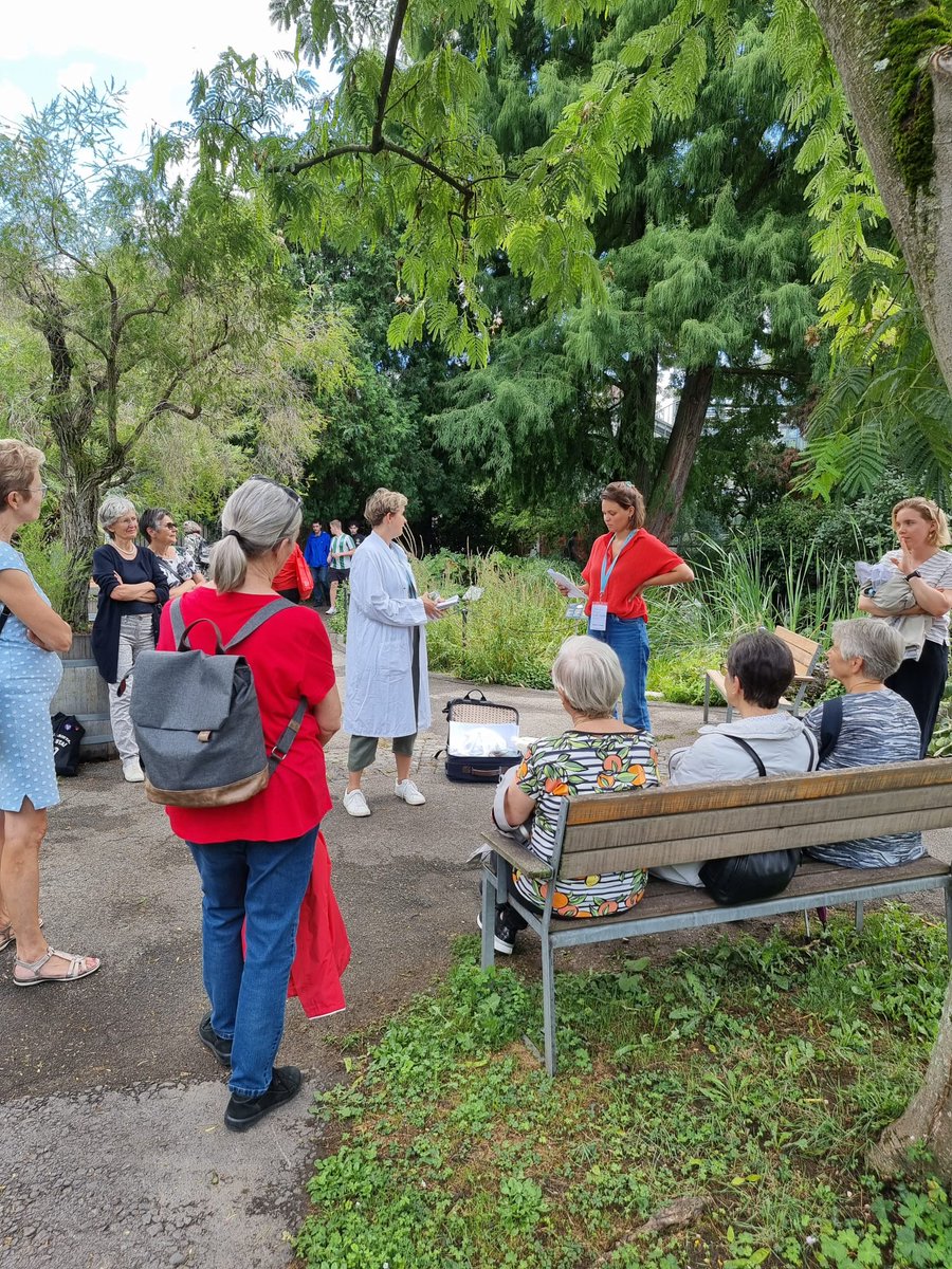 FsrgBasel's tweet image. Fernweh? 🧳 Wir haben da was: nämlich unseren #Rundgang «#Wissensdurst und #Reiselust» am Sonntag, 7.5. 14:00, Start bei der Allgemeinen Lesegesellschaft am Münsterplatz #Basel #Geschichte #Geschlechtergeschichte #GeschichtefüralleGeschlechter frauenstadtrundgang-basel.ch/rundgange/wiss…