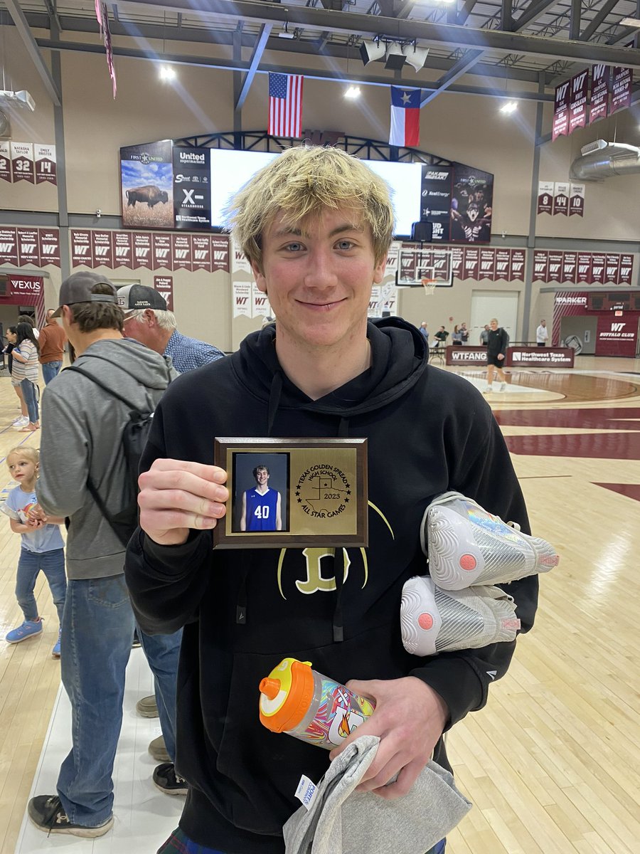 GrantWhaley1's tweet photo. Thankful for my teammates and opponents for playing with me and against me in school ball and AAU. Had lots of great memories with yall. Cant wait to see what y’all’s future hold for every single one of yall ❤️ https://t.co/xWSeMJDzUB
