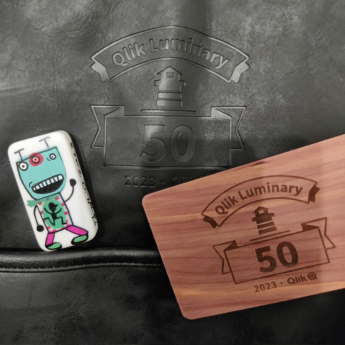 Bot no. 40 says hello! 👋🏻 Thank you #QlikLuminary team! Great surprise as always! 💚