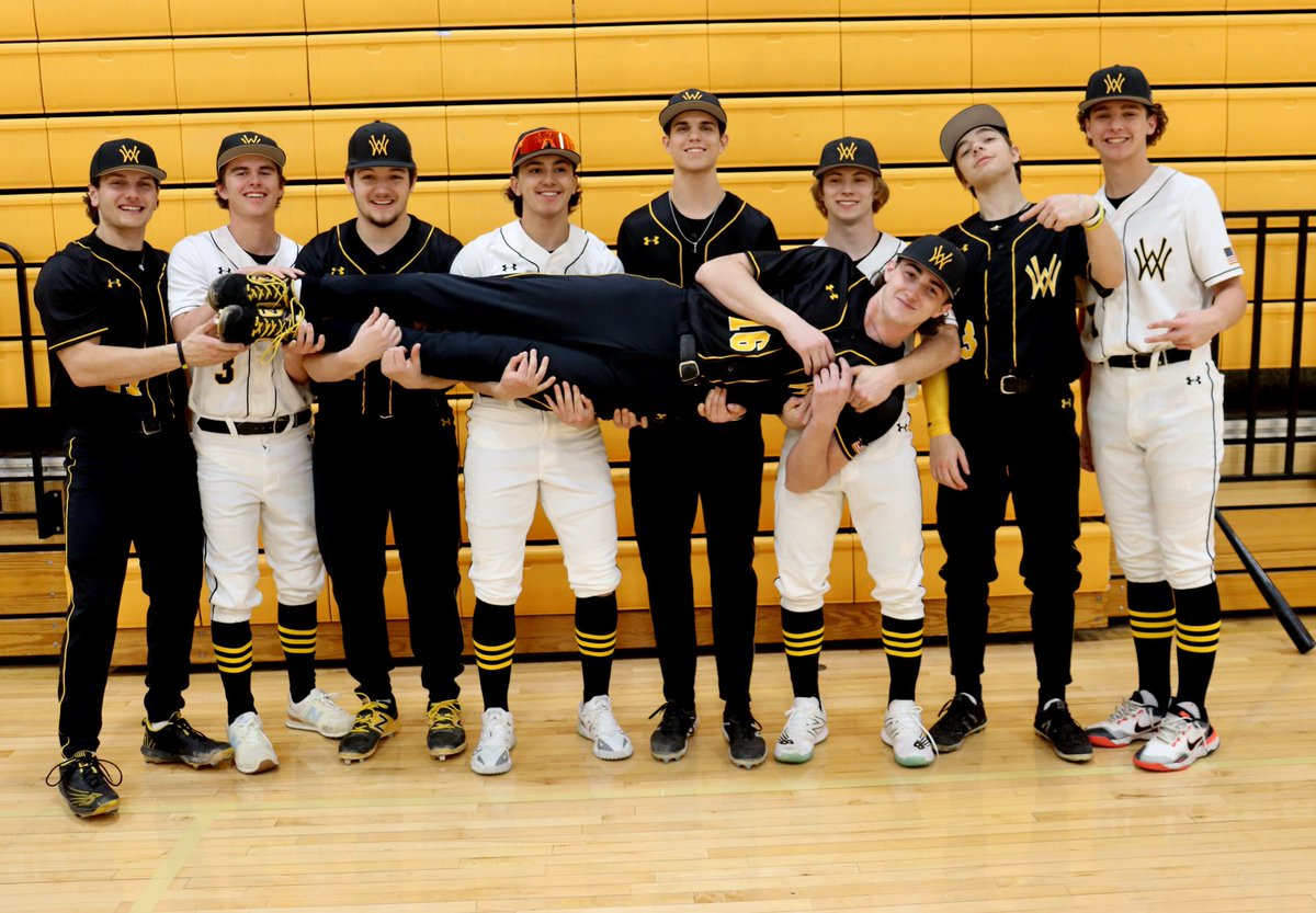 BransMama3276's tweet photo. It's game day (and senior night) for Big B @b_stone3204 and the @SMWestBaseball Vikings!  7 pm, 3n2, field 1 vs a good Olathe West team!!   Let's win this boys!!!  Make it great,  seniors!!  #proudmama #notgonnacry @SMWsports @SMWestOffice https://t.co/2txULdhfVh