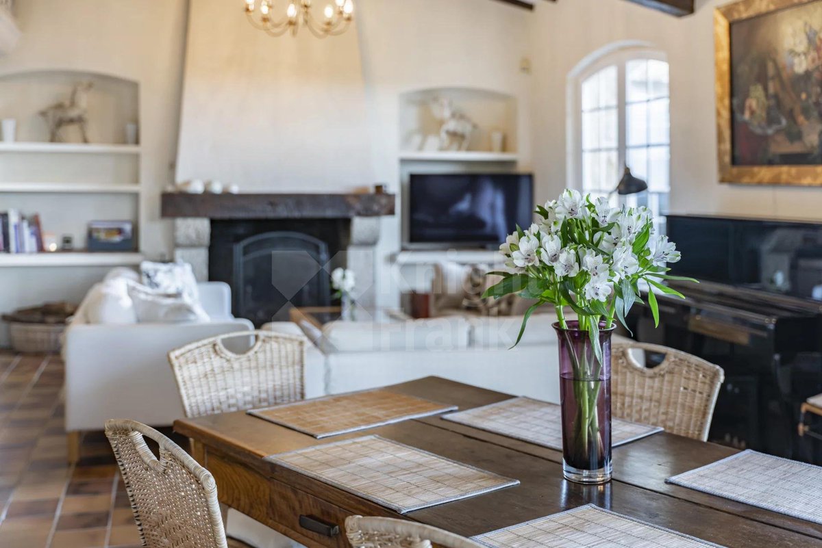 EstateNetFrance's tweet photo. Indeed charm and serenity are guaranteed for this #stonehouse with a #panoramic sea view

REF. 9447
➡️ https://t.co/DMCVq5IMP4
. . .
#knightfrank #knightfrankfrenchriviera #kfhomes #lifeatknightfrank #realestate #FrenchRiviera #CotedAzur https://t.co/KjkPLrLIw1