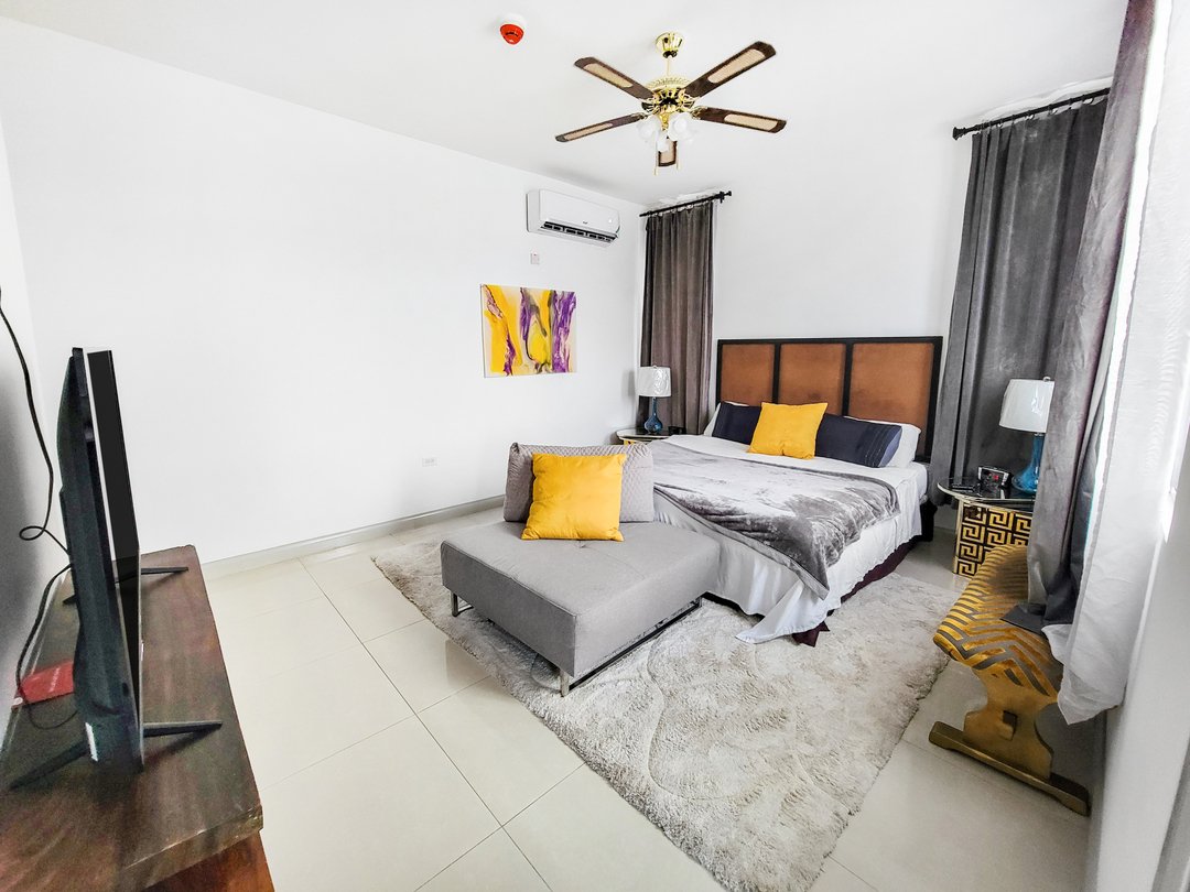 RoTheRealtorJa's tweet photo. TUESDAY THOUGHT: Sometimes, later becomes never. Do It Now!

Now, feast your eyes on this spacious 2 bed 2 bath #Redhills Apt with a picturesque view of the city.

JMD $40,000,000

Let's talk🇯🇲🏡

MLS66982 #MayfairAvenue #StAndrew
Powered by @kellerwilliamsj https://t.co/NkJCVbg9UM