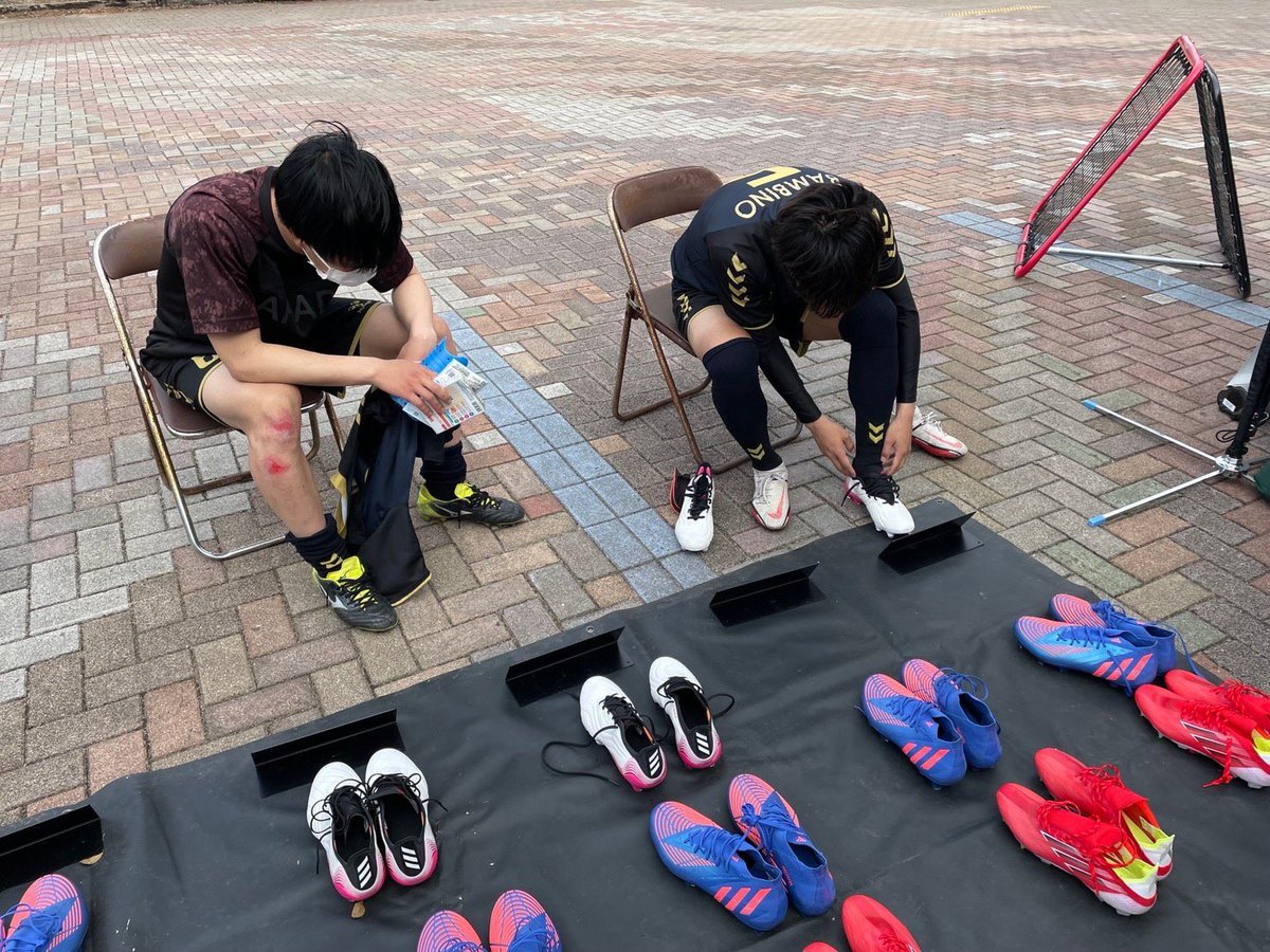 InahoFesta's tweet photo. 【🤔稲穂フェスタ企画‼️】
今回の稲穂フェスタではアディダス様のご協力により、
①『新スパイク試し履きブース』
②キックターゲットのブース
が、設置されます✨️

下のリンクからスパイクの詳細等見れます！是非ご覧下さい😊
https://t.co/Fzo1Wgbvwq https://t.co/rgQwFeJNnj