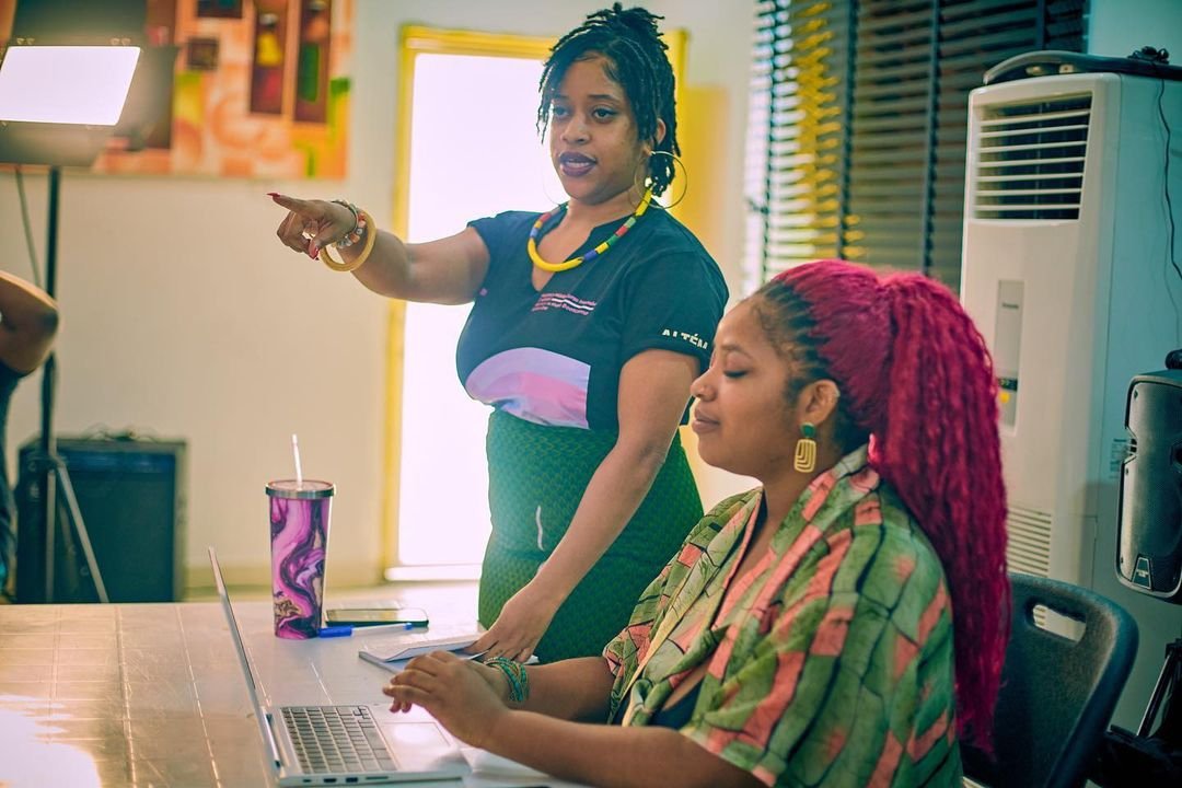 TaraXBellamusic's tweet photo. Hey fam 👋🏽 Happy May to you ❤️ April ended on an inspiring and fulfilling note for your girls as we got to be experts sharing our pearls of wisdom with the participants of the first Women in Music Bootcamp Abuja organized by AltéM &amp; @EmbEspAbuja. https://t.co/jXYw7OgPPv