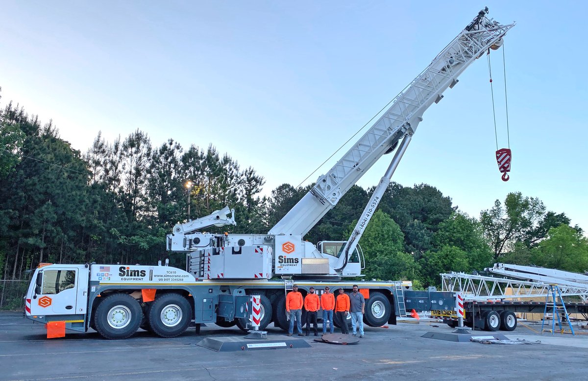 Sims is on the job in Atlanta, Georgia! The crew sets up a new Tadano AC 6.300-1 all terrain crane, which will help serve the needs of customers in The Peach State. The 350-ton class crane has 6 axles and a main boom that extends to 262 feet. #SimsCrane #SimsAtlanta