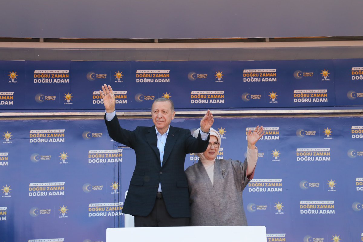 Aysekeyikyilmaz's tweet photo. Antalyam bug��n bir başka güzel💙
Dünya Liderimiz, Sayın Cumhurbaşkanımız @RTErdogan’ın hitaplarını dinliyoruz.
#AntalyaİçinDoğrusuAkParti 

@aysekesir @alicetin_07 https://t.co/uE9ugckX0e