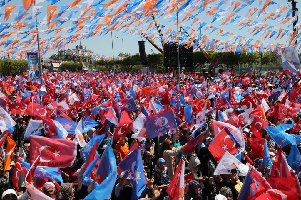 Aysekeyikyilmaz's tweet photo. Antalyam bug��n bir başka güzel💙
Dünya Liderimiz, Sayın Cumhurbaşkanımız @RTErdogan’ın hitaplarını dinliyoruz.
#AntalyaİçinDoğrusuAkParti 

@aysekesir @alicetin_07 https://t.co/uE9ugckX0e