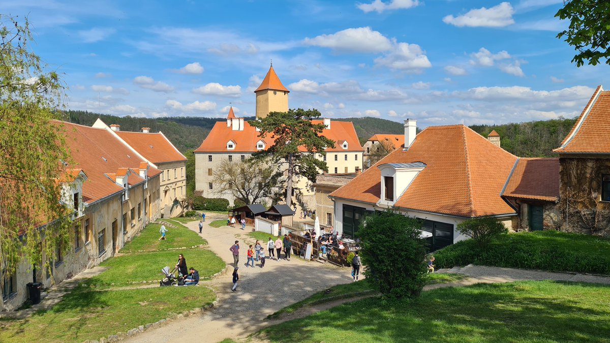 sir_doenny's tweet photo. Castle #Veveri - was expanded after the mid-14th cen. during the reign of Margrave John Henry #Luxembourg (younger brother of #CharlesIV), one of his primary residences. His son is  Markgrave Jost aka @WarhorseStudios CEO M. Fryvaldsky @mafryv  presented in #KCD
@T0_8I
@HSkalitz https://t.co/hAjTKvpZNv