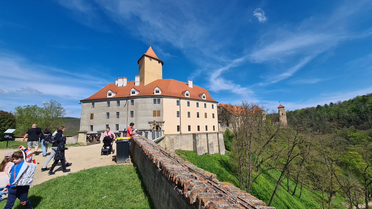 sir_doenny's tweet photo. Castle #Veveri - was expanded after the mid-14th cen. during the reign of Margrave John Henry #Luxembourg (younger brother of #CharlesIV), one of his primary residences. His son is  Markgrave Jost aka @WarhorseStudios CEO M. Fryvaldsky @mafryv  presented in #KCD
@T0_8I
@HSkalitz https://t.co/hAjTKvpZNv