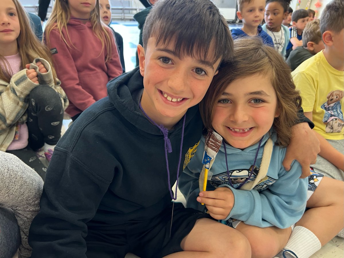 caputoteach's tweet photo. Theme Day Sicomac was amazing!! Charlie and the Chocolate Factory made us smile all day long! Thank you to our amazing PTO! @WPSSicomac #bubbles` https://t.co/w6uzindNDU