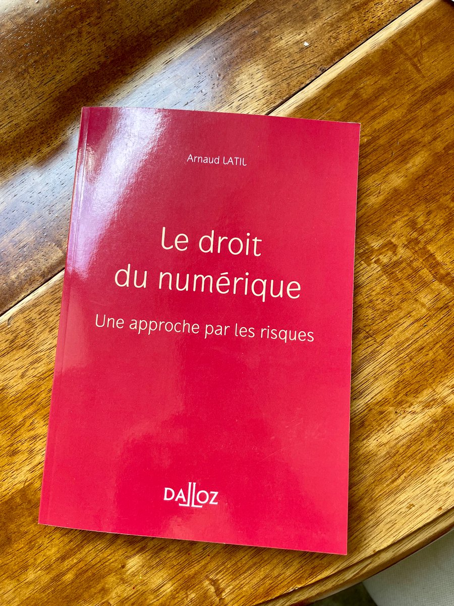 Caroline Lequesne tweet media