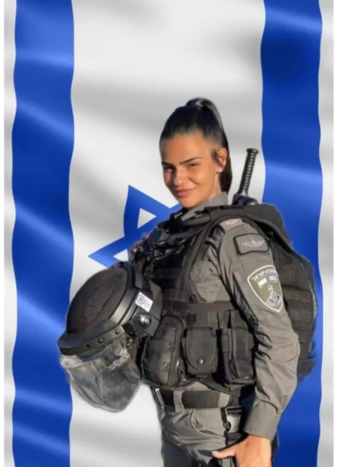 Roxi2002_'s tweet photo. כשחבר כנסת עופר כסיף תקף לפני כשנה וחצי שוטר הוא התגאה בכך שיש לו חסינות.
כאשר החיילים והשוטרים שלנו מתמודדים עם אלימות של ערבים הם יודעים ששום חוק חסינות לא חל עליהם.
בעוד בית המשפט החליט להחמיר עם החיילת אוריאן שלנו, החבר כנסת הערבי שפעל באלימות ממשיך לשבת בלשכתו בכנסת ישראל https://t.co/ogMGnRKZHX