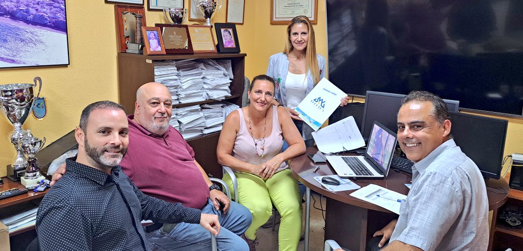 aeleyca's tweet photo. Empezamos el mes de Mayo cerrando todos los proyectos realizados y Planificando los futuros   📝📉📊📅🗓📋🖥☎️  

#NoParamos #Equipazo #AELEYCA #Arenales #TomasMorales #LuisDoresteSilva #LeonYCastillo #ZonaComercialAbierta https://t.co/3yb8LnsEgD