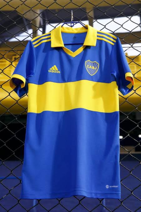 la12tuittera's tweet photo. 🤩El domingo #Boca usará la camiseta tradicional para enfrentar a river. 

🎙️ @MonroigDiego https://t.co/NgJdvFv0PC