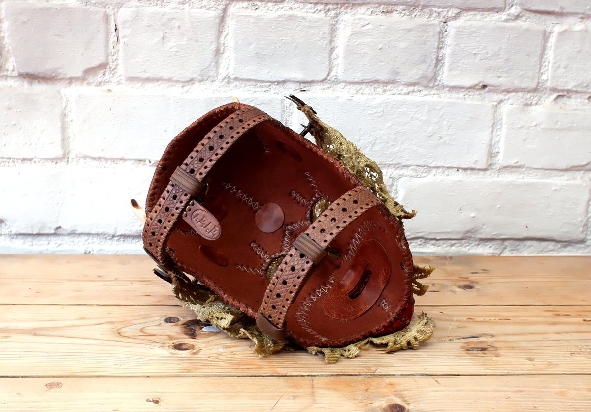 EmpiricEmporium's tweet photo. Handmade Leather Mask, Skin Mask, Plague Lord "Marquees Pestis Muscarum"
https://t.co/7oeRzoC09I
https://t.co/Ib8fVBu7Kf
https://t.co/vzq5SdjHRK
https://t.co/iDMqlhXabu
#HandmadeMask #TraditionalMask #LeatherMask #PlagueMask #HorrorMask #Mask #Horror #Leathercraft #Nurgle https://t.co/DcbwksLPeN