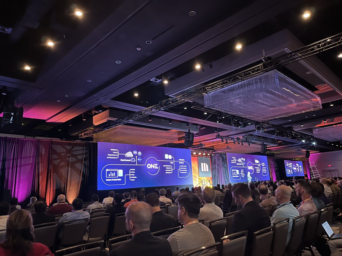 stsander's tweet photo. MicroStrategy ONE  #MSTRWorld23 with our own Phong Le! https://t.co/pnyE8a3vZZ