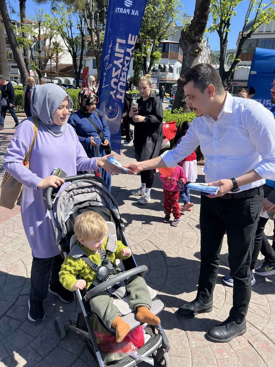 caglayancgty's tweet photo. 📍Karamürsel

7’ den 70’ e gönülden gönüle 🥰 https://t.co/IXgeyN1u7a