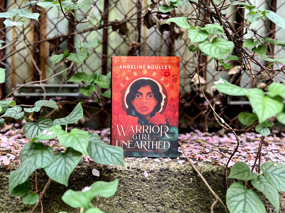 Today's the day. WARRIOR GIRL UNEARTHED is officially on sale!

It's been such a joy to see early readers connect with Perry and this book. I cannot wait to continue to connect with readers on the road this week! linktr.ee/warriorgirlune…