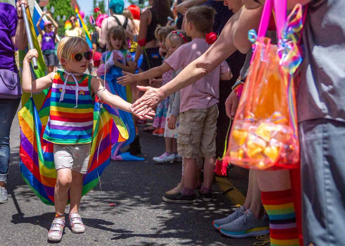 🇺🇸 | ES OFICIAL: Se cancela la “Marcha del Orgullo Gay” en Florida tras la sanción de una ley que no permite demostraciones sexuales frente a menores de edad. Cero adoctrinamiento LGBTIQ+ y pedófilo a los niños. ¿Apoyas esta medida?