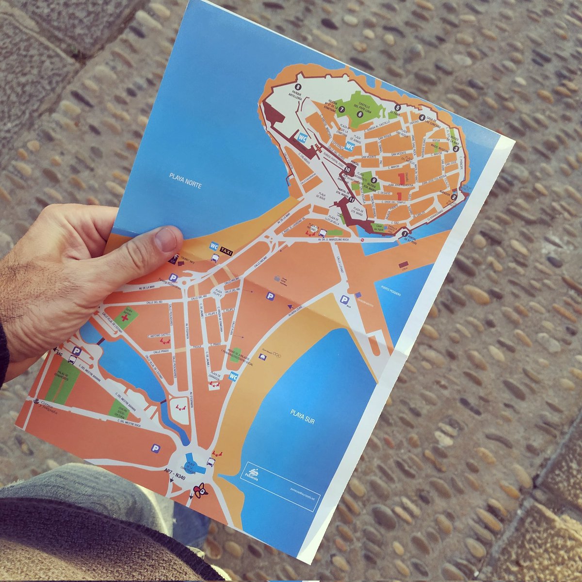 achillida's tweet photo. Peñíscola #mapa #turista #cartografia #playanorte #playasur #peñiscola #castellon #valencia https://t.co/Amt75cxzHa