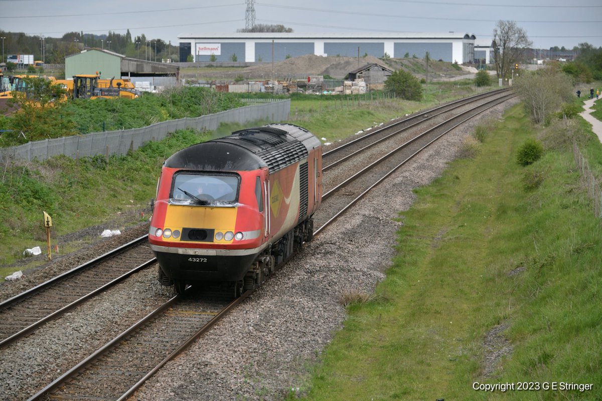 oxley1972's tweet image. After a slight detour via Sheffield to get it pointing the right way, #class43 HST Power Car 43272 passes Barton under Needwood with 0Z20 11:48 Derby R.T.C.(Network Rail) &amp;gt; Laira T.&amp;amp; R.S.M.D