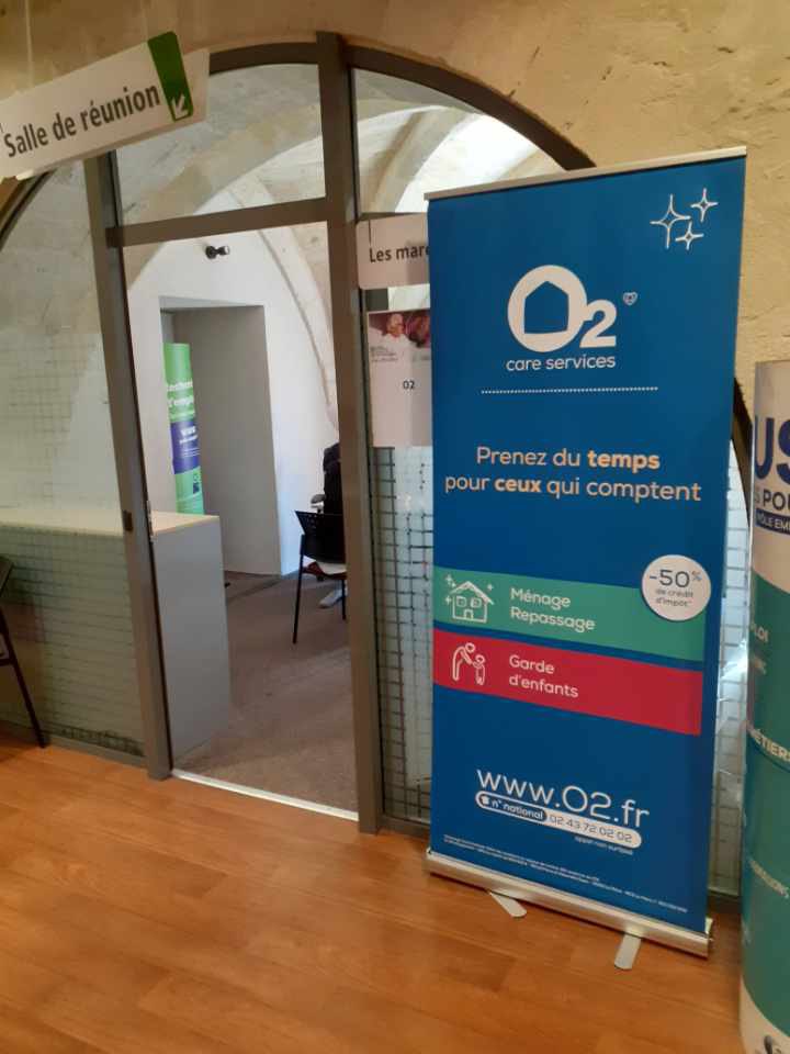 #AvecPoleEmploi #tousmobilisés à Villeneuve lès Avignon. En direct de l’agence 8️⃣entreprises recrutent  #semaine #metiers du #soin 8️⃣0️⃣candidats attendus. 👍🎯.