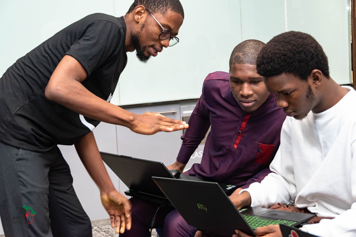 ARVRAfrica's tweet photo. When it comes to learning a skill, do you go the self-taught route or you prefer to be taught by someone? π€ And which route do you think is better when it comes to XR skills? π€
#selftaught or #beingtaught? Let's talk about it in the comments ππ½ππ½
#ThisorThatTuesday #community https://t.co/EF0y0QlPOq