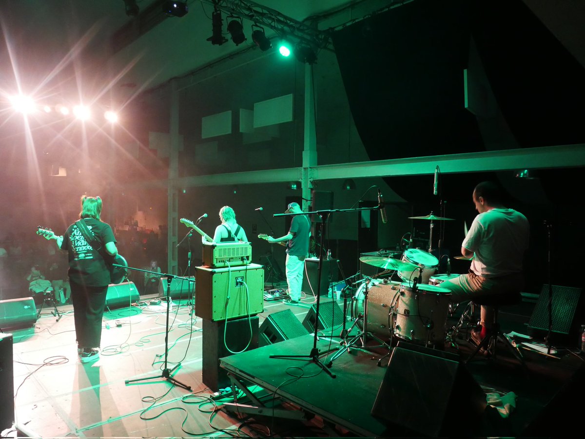 IMPULSA_CyL's tweet photo. El viernes llenamos el @LavaVLL de música y accesibilidad 🎶 🦽 🎸
Muchas gracias a todas las personas 👥 que vinisteis y, sobre todo, a las que lo hicisteis posible 🙏 
Sigamos demostrando que la cultura es de y para todos/as 🙌 
Nos vemos en el próximo #PREDIFEST 🔜💃💫💥 https://t.co/7IdDGSxOgX