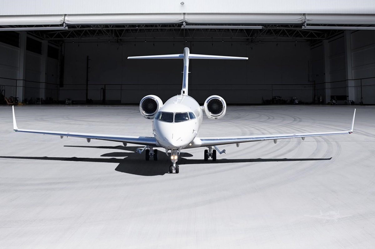 aircraftdotcom's tweet photo. 2010 BOMBARDIER CHALLENGER 300 
For Sale! 

Bombardier Pre-Owned offers this Challenger 300 for sale with an exclusive warranty and enrollment in Smart Parts Preferred and engine and APU programs. The new 2023 interior includes all new soft goods. 

https://t.co/VZAoUEDp7p https://t.co/HO8QqmMiox