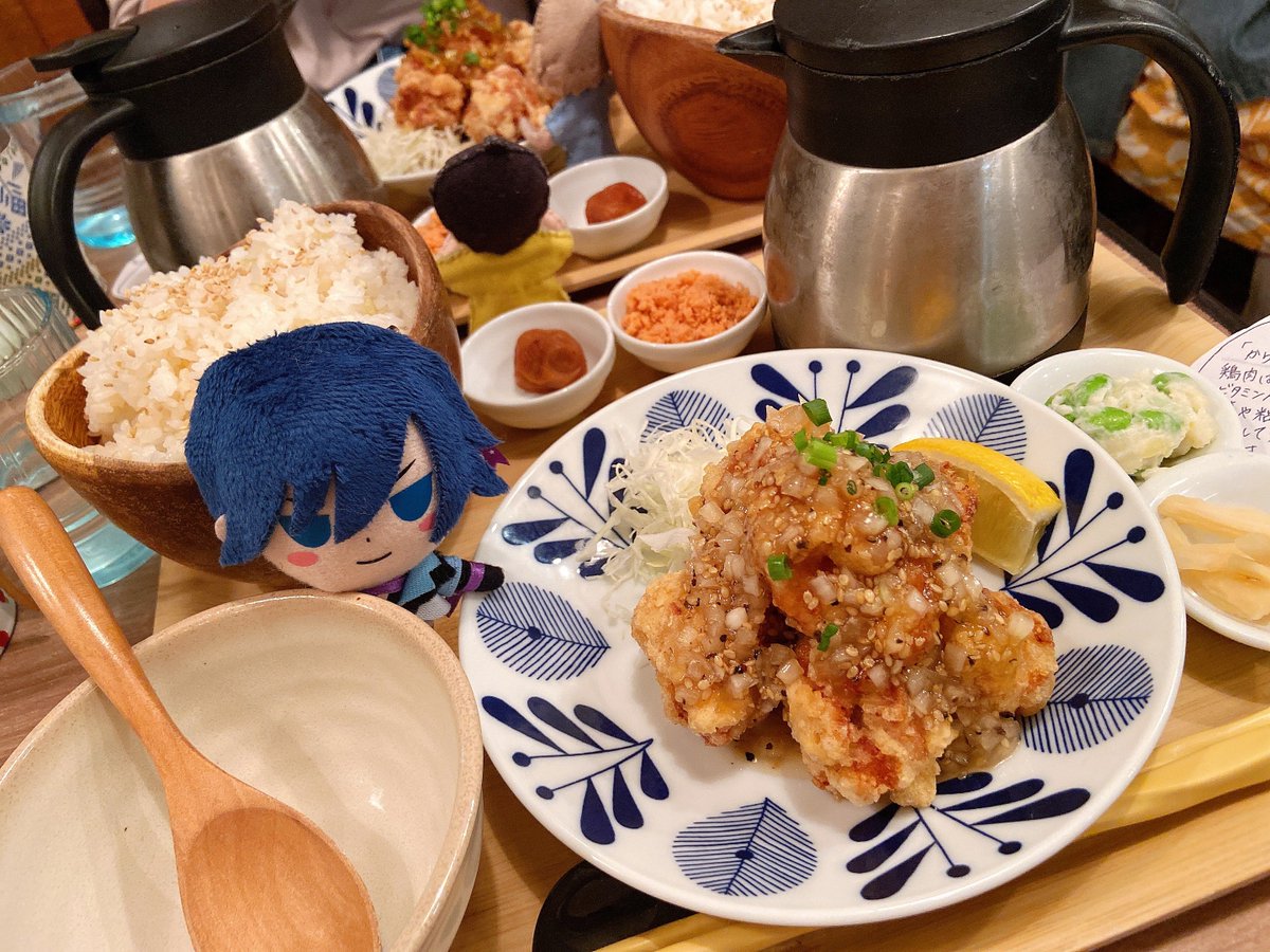 カイト(ボーカロイド) 「のばらさんのお家にお泊まりに行く道中、顔の良い赤井さんを見つけました」|憂(ゆう)✈️🌈🌟のイラスト